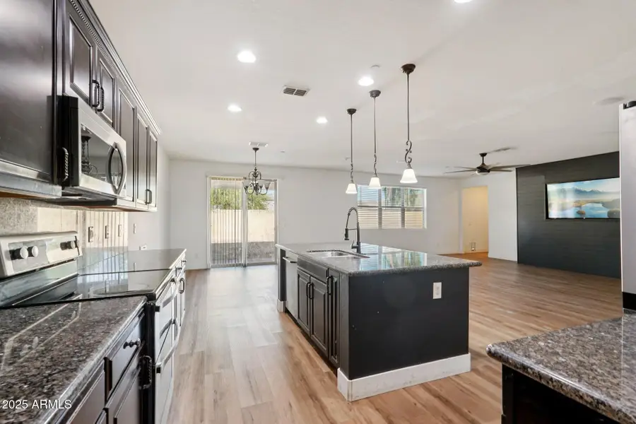 3705 S 105th Drive, Phoenix, AZ 85353 - Image #3