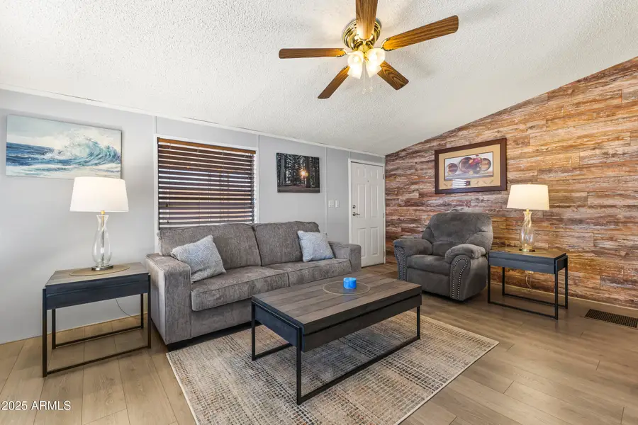 1280 N Ironwood Drive #6, Apache Junction, AZ 85120 - Image #2