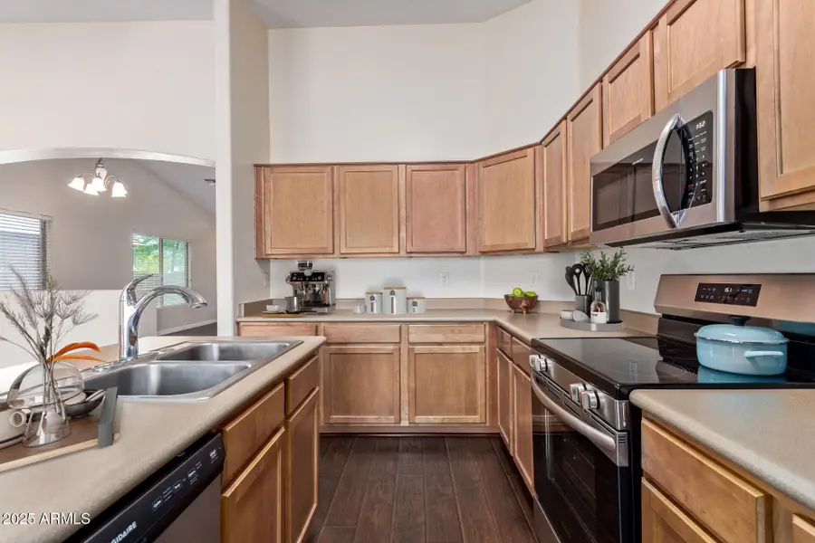 809 S 113th Avenue, Avondale, AZ 85323 - Image #2