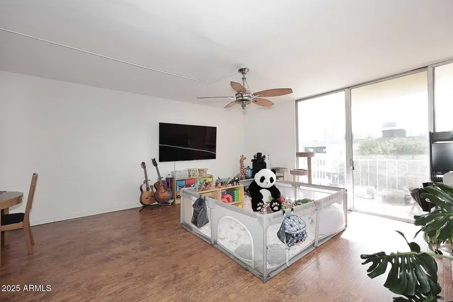 207 W Clarendon Avenue #2A, Phoenix, AZ 85013 - Image #3