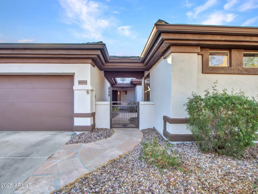 41933 N Crooked Stick Road, Anthem, AZ 85086 - Image #2