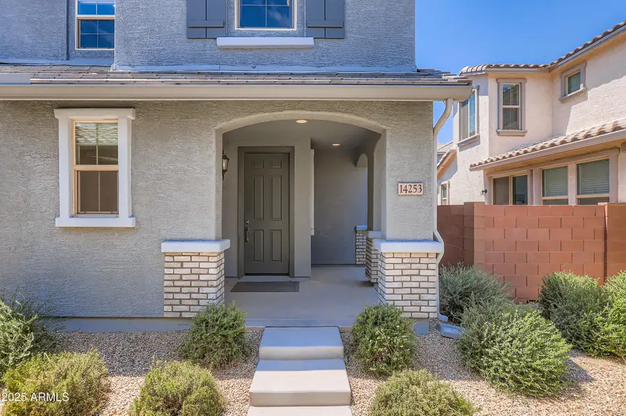 14253 W Buckskin Trail, Surprise, AZ 85387 - Image #3