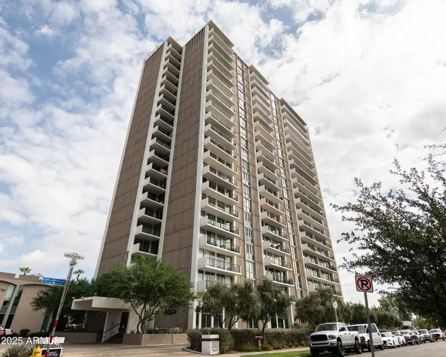 2323 N Central Avenue #1802, Phoenix, AZ 85004 - Image #2