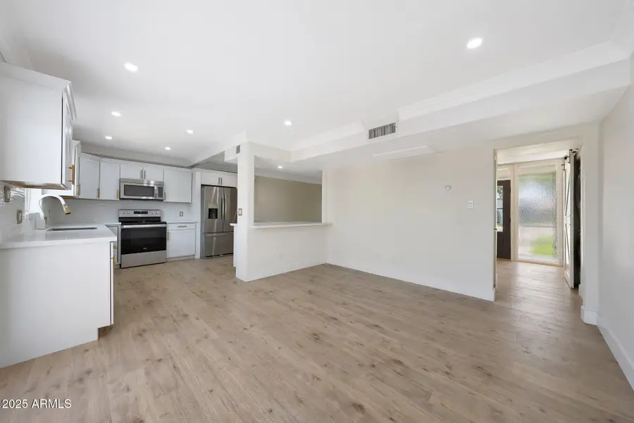 8238 E Keim Drive, Scottsdale, AZ 85250 - Image #2