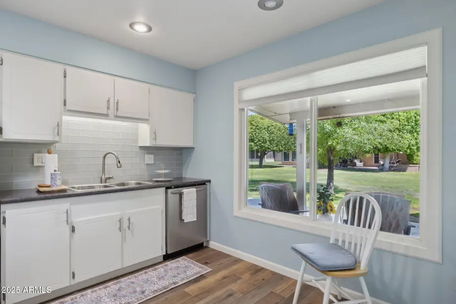 19033 N Signal Butte Circle, Sun City, AZ 85373 - Image #2