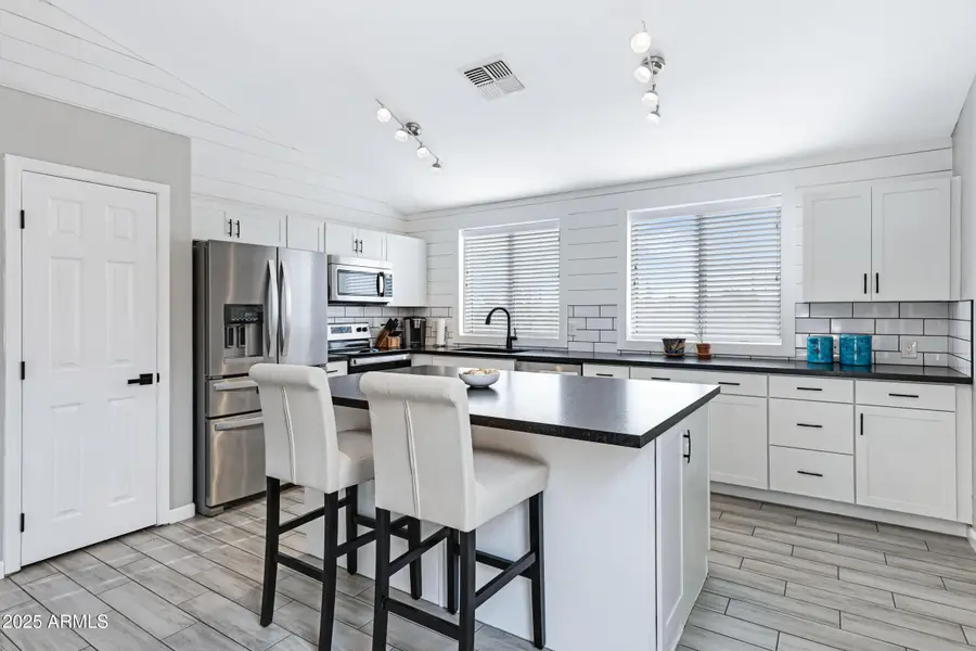 414 N Cobblestone Street, Gilbert, AZ 85234 - Image #2