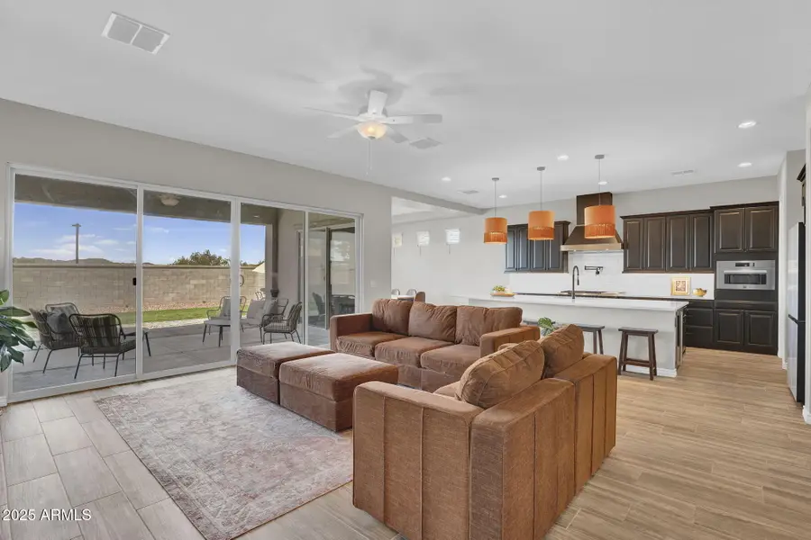 16146 W Saguaro Park Lane, Surprise, AZ 85387 - Image #3