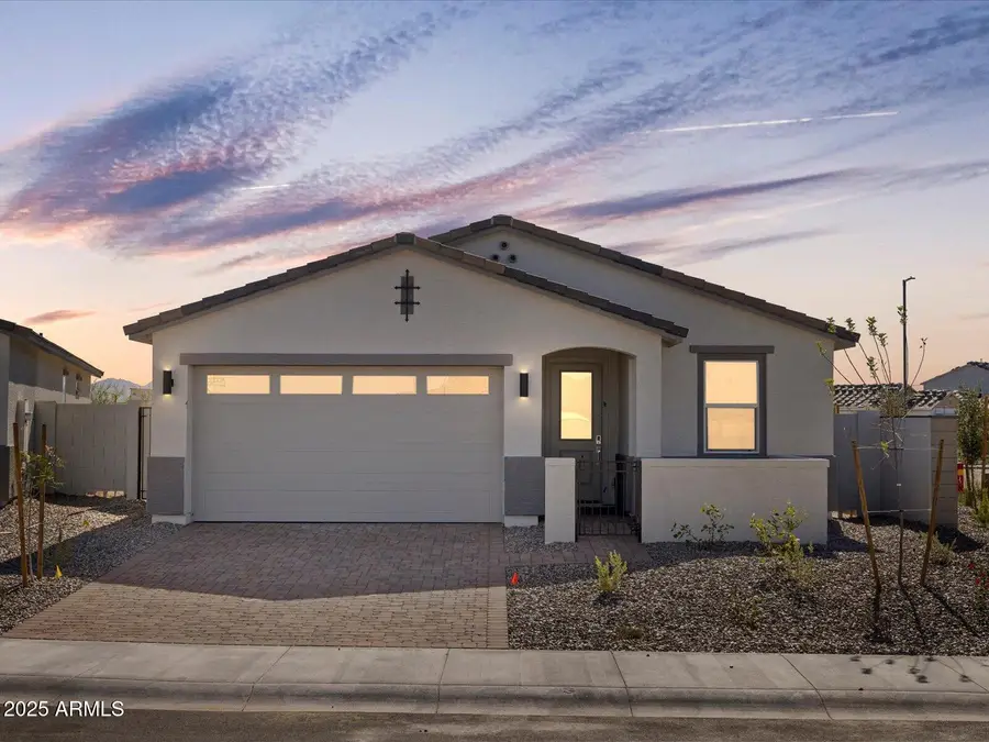 30513 W Oleander Way, Buckeye, AZ 85396 - Image #2