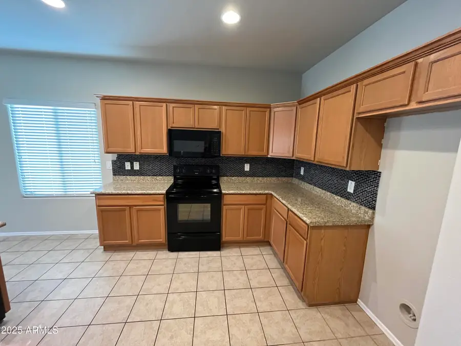 25988 W Mohawk Lane, Buckeye, AZ 85396 - Image #3