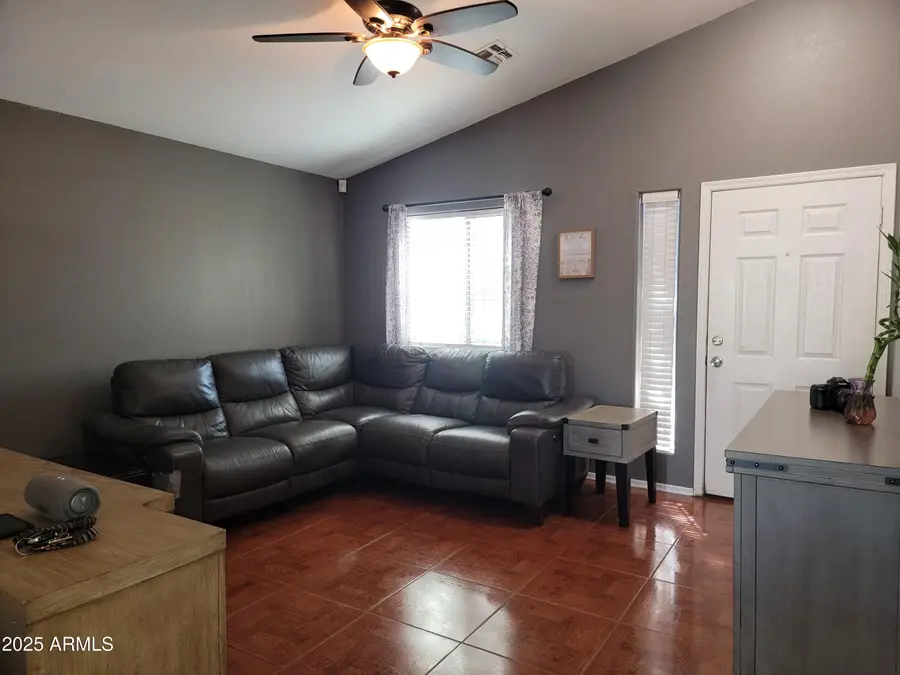 1124 W Nancy Lane, Phoenix, AZ 85041 - Image #3