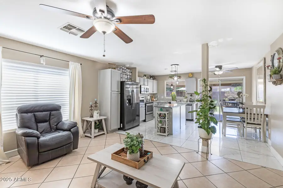 11239 W Devonshire Avenue, Phoenix, AZ 85037 - Image #2