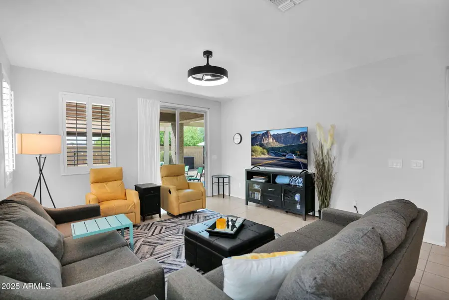 455 N Rainbow Way, Casa Grande, AZ 85194 - Image #3