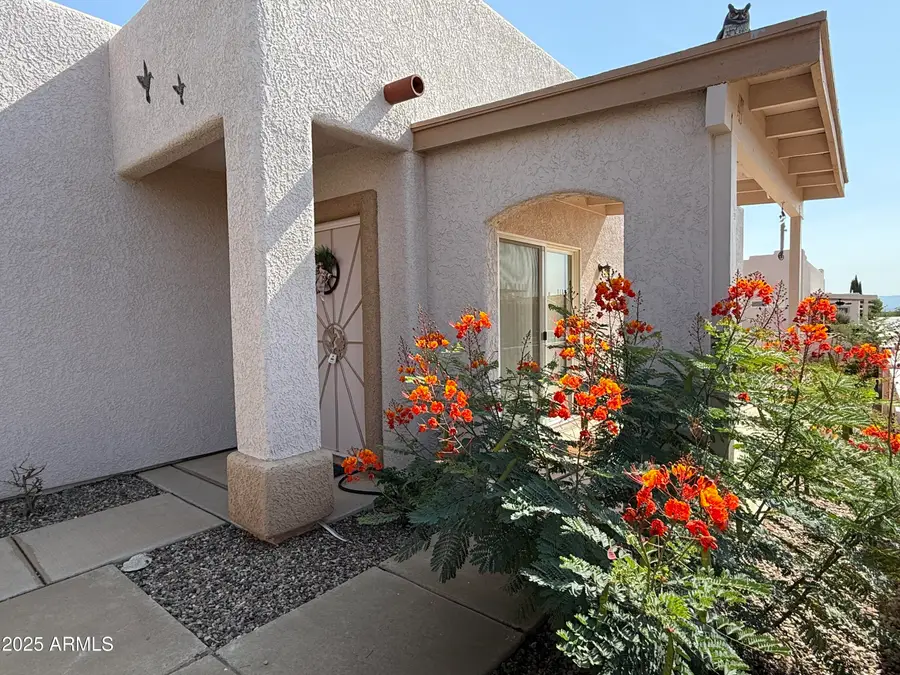 573 S Meadowood Lane, Sierra Vista, AZ 85635 - Image #2