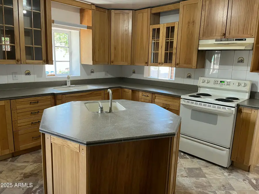 1324 E 6th Street, Douglas, AZ 85607 - Image #3