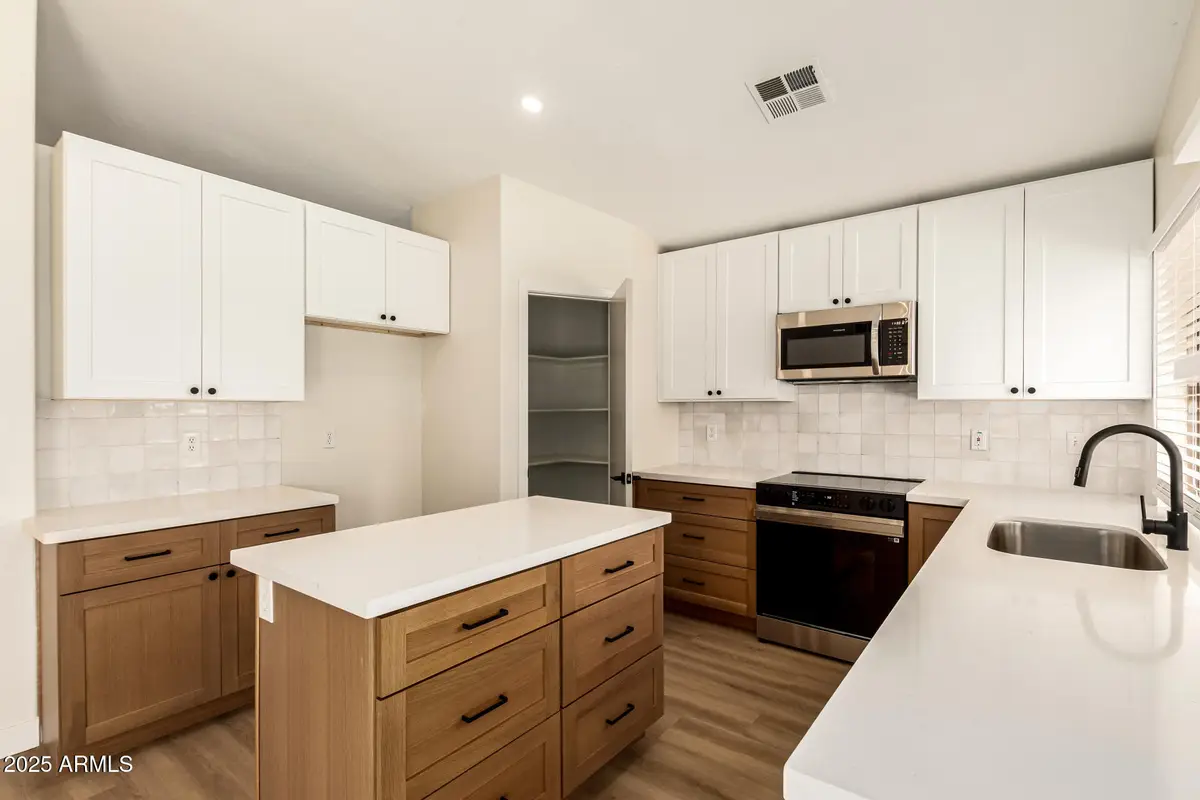 1537 W Page Avenue, Gilbert, AZ 85233 - Image #1