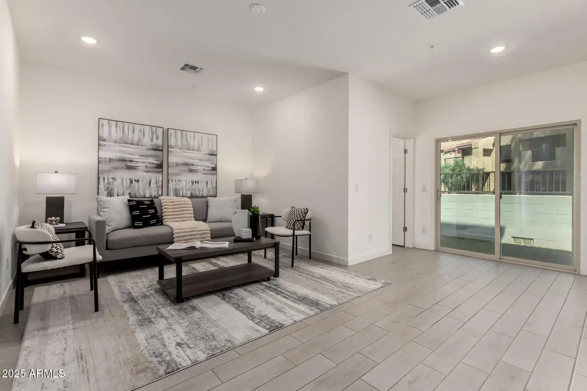 8255 N 22nd Drive, Phoenix, AZ 85021 - Image #1