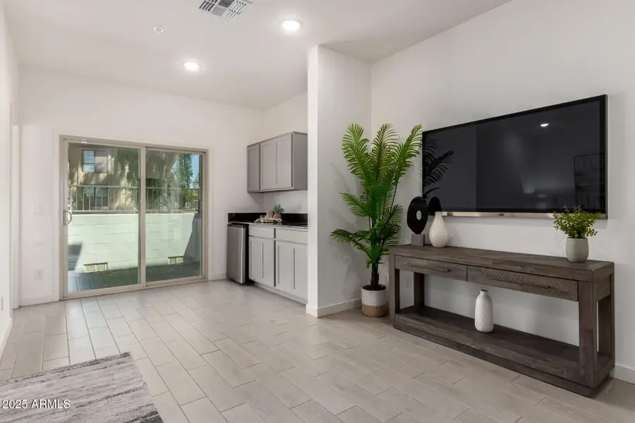 8255 N 22nd Drive, Phoenix, AZ 85021 - Image #2