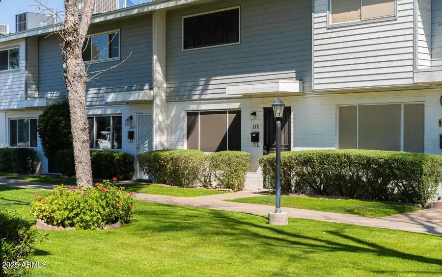 2551 W Berridge Lane #D6, Phoenix, AZ 85017 - Image #2