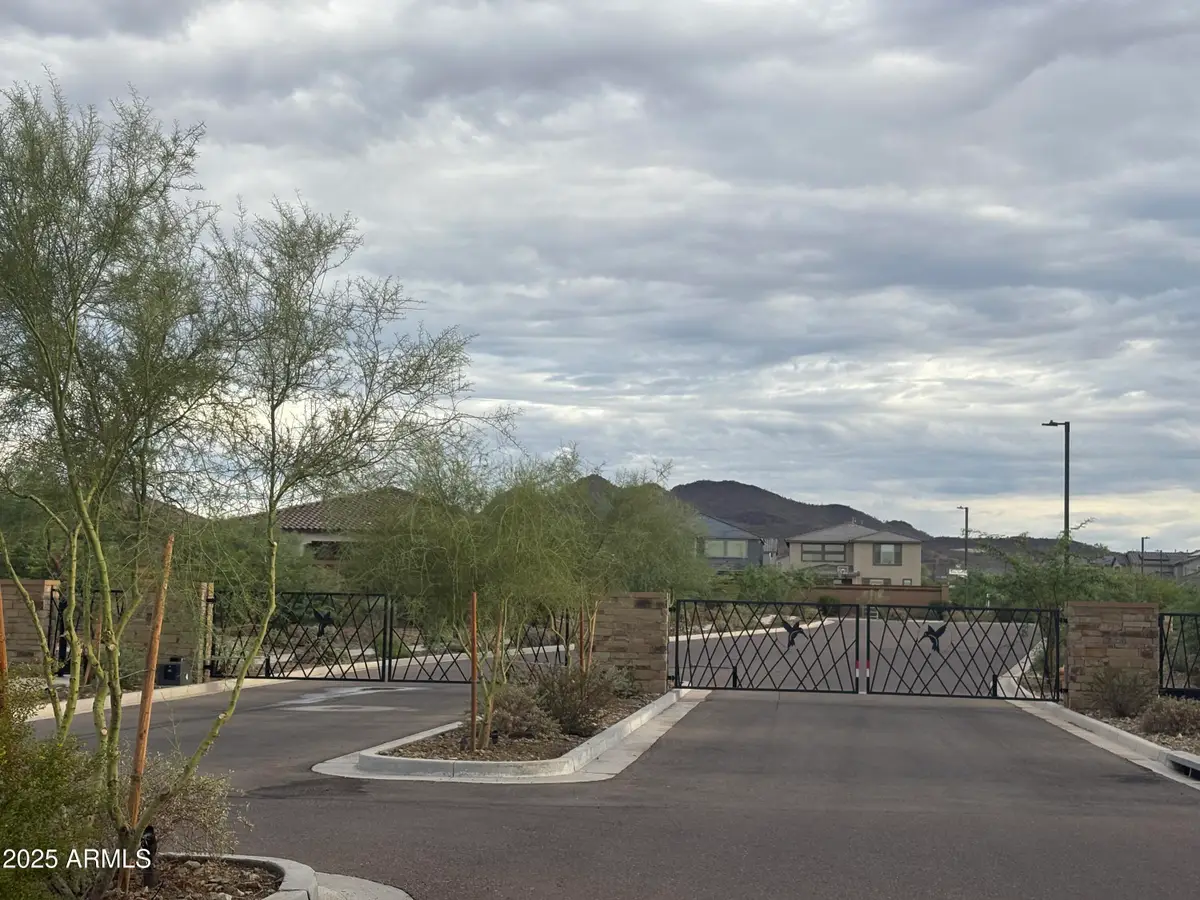 1929 W Burnside Trail, Deer Valley, AZ 85085 - Image #1