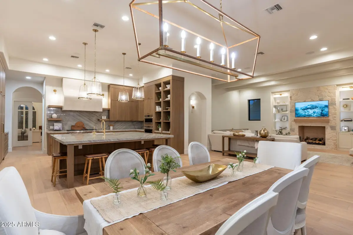 6539 S Oakwood Way, Gilbert, AZ 85298 - Image #1