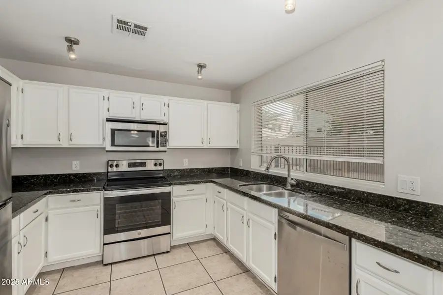 1050 N Verano Way, Chandler, AZ 85224 - Image #3