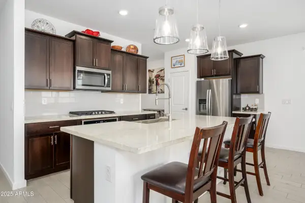 4402 W Stickleaf Way, San Tan Valley, AZ 85144