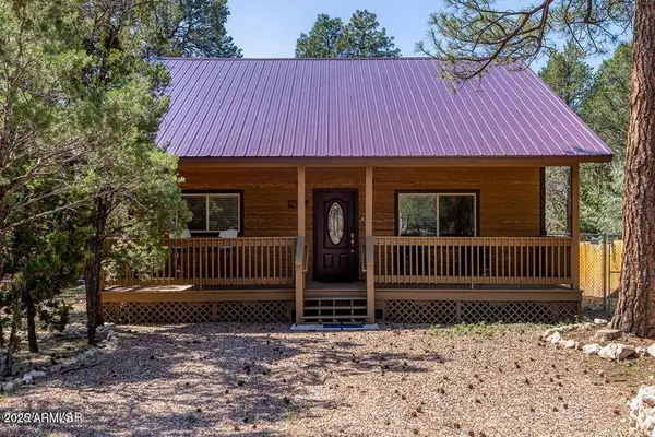 2145 Cottontail Road, Overgaard, AZ 85933