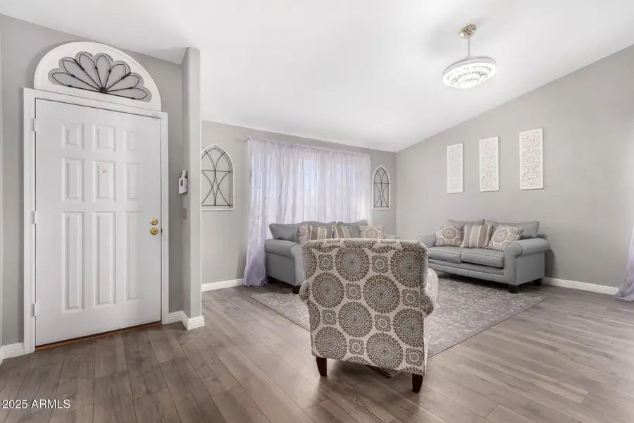 11227 N 59th Drive, Glendale, AZ 85304 - Image #2