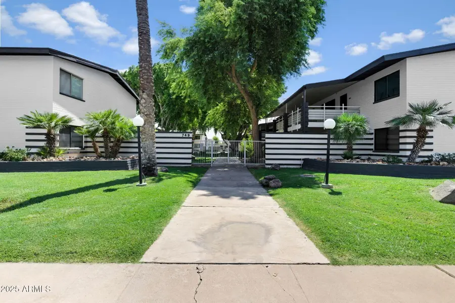 749 E Montebello Avenue #127, Phoenix, AZ 85014 - #3