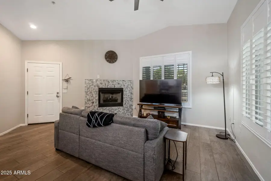 2929 W Yorkshire Drive #1102, Phoenix, AZ 85027 - Image #3