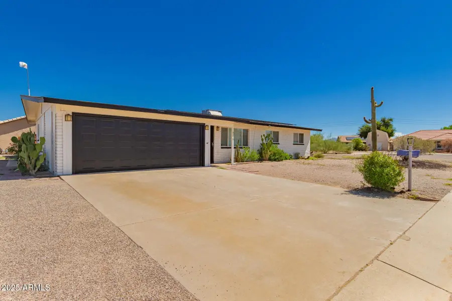 8270 W Newport Circle, Arizona City, AZ 85123 - Image #2