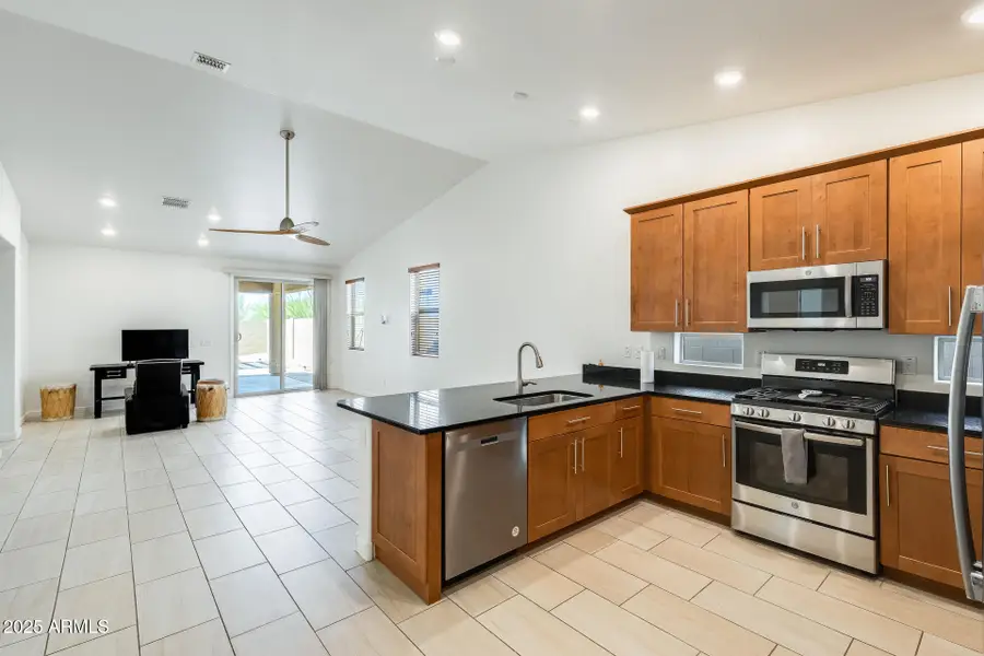 28848 N 40th Place, Deer Valley, AZ 85331 - Image #2