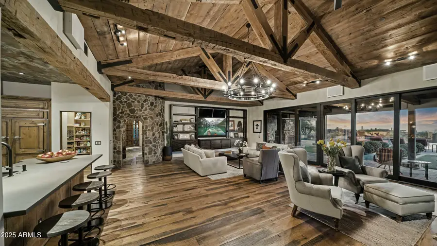 10124 E Whispering Wind Drive, Scottsdale, AZ 85255 - Image #2