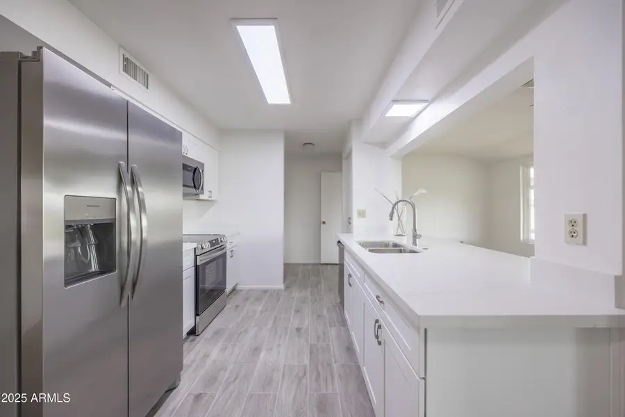 10506 W Tropicana Circle, Sun City, AZ 85351 - Image #3