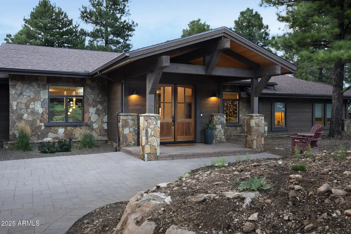 1620 E Castle Hills Drive, Flagstaff, AZ 86005 - Image #1