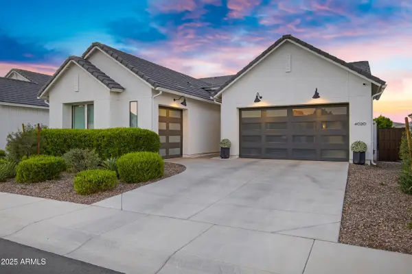 4020 W Serpentine Drive, San Tan Valley, AZ 85144