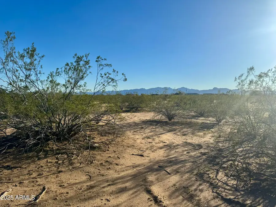 3689 N Santa Cruz Road #3, Golden Valley, AZ 86413 - Image #2