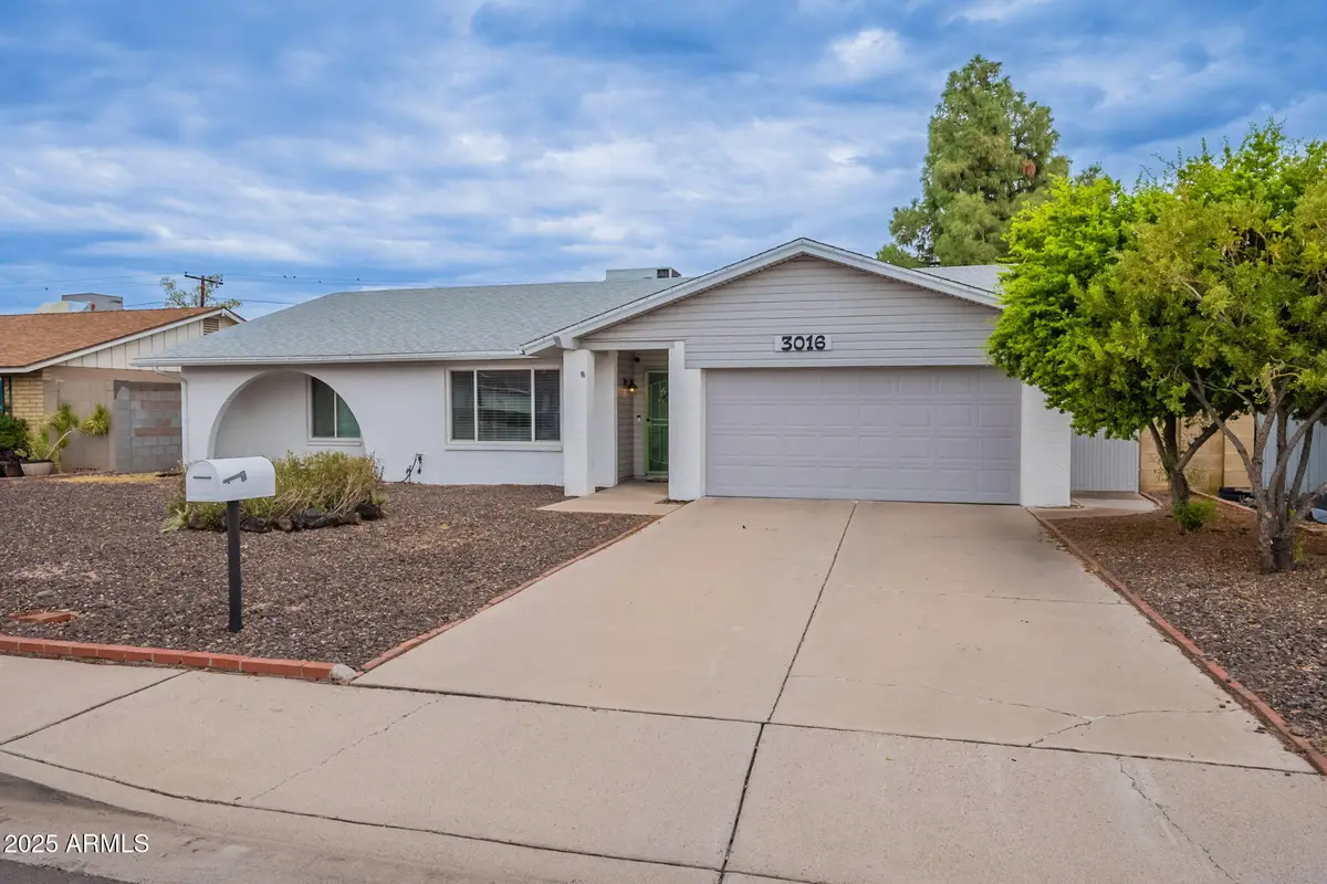 3016 W Acoma Drive, Phoenix, AZ 85053 - Image #1
