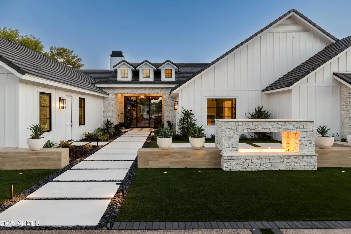 2007 E Ranch Road, Tempe, AZ 85284 - #1