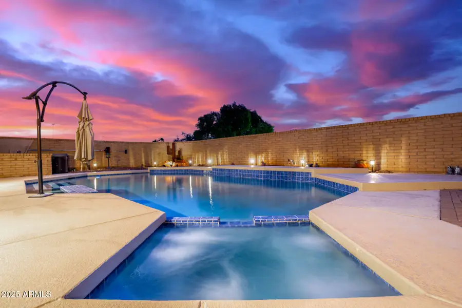 4102 W Acoma Drive, Phoenix, AZ 85053 - Image #2