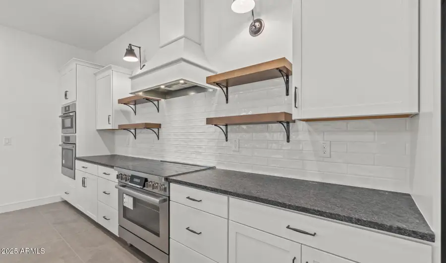 686 E Greenback Drive, San Tan Valley, AZ 85140 - Image #3