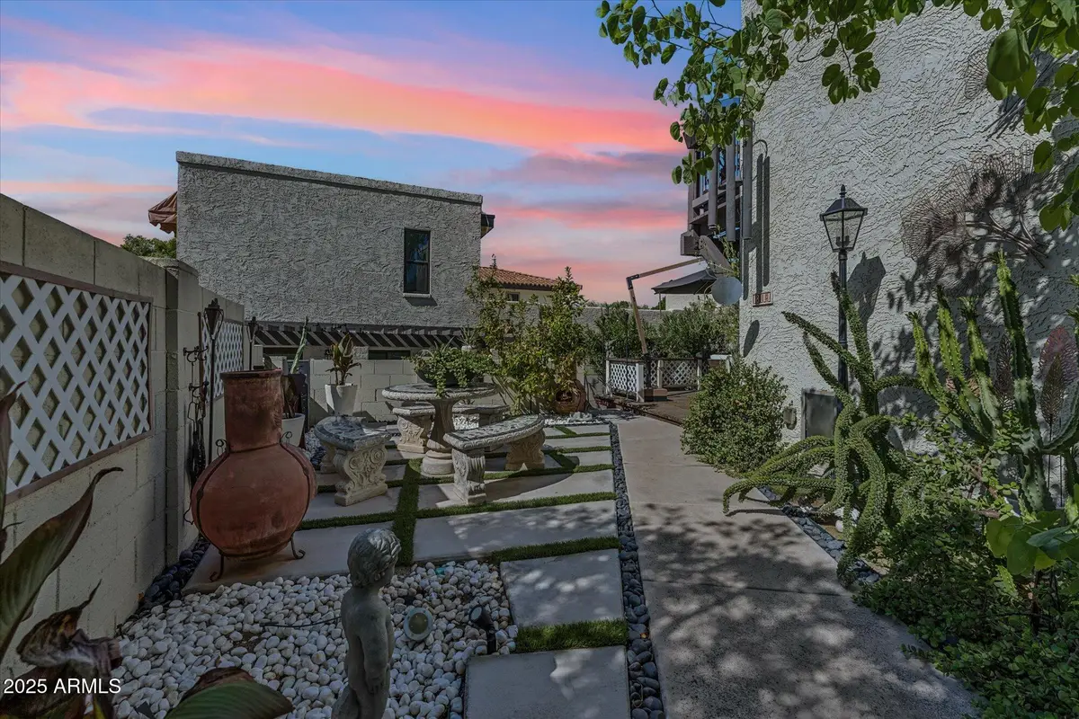 1811 E Hayward Avenue #1, Phoenix, AZ 85020 - Image #1