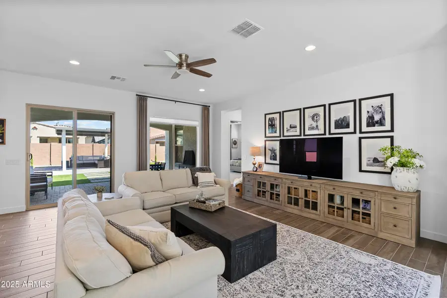 16986 W Canterbury Drive, Surprise, AZ 85388 - Image #3