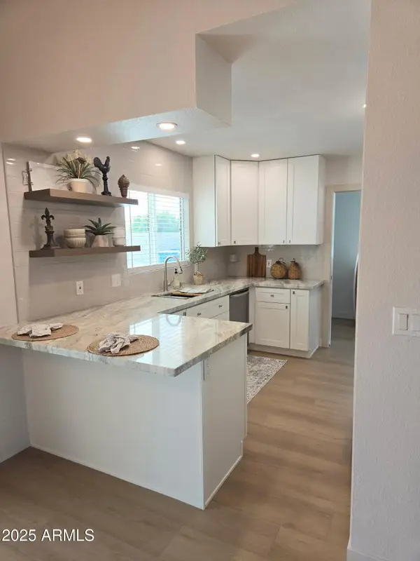 4725 W Kristal Way, Glendale, AZ 85308