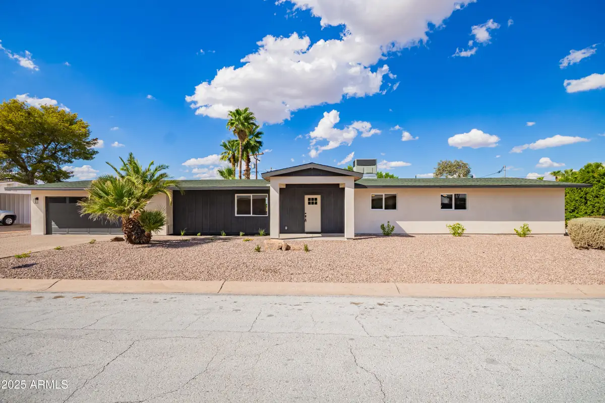 4230 E Sahuaro Drive, Phoenix, AZ 85028 - Image #1