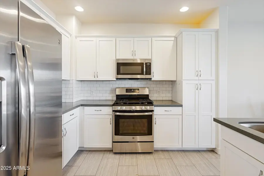 2425 W Bronco Butte Trail #2024, Deer Valley, AZ 85085 - Image #2