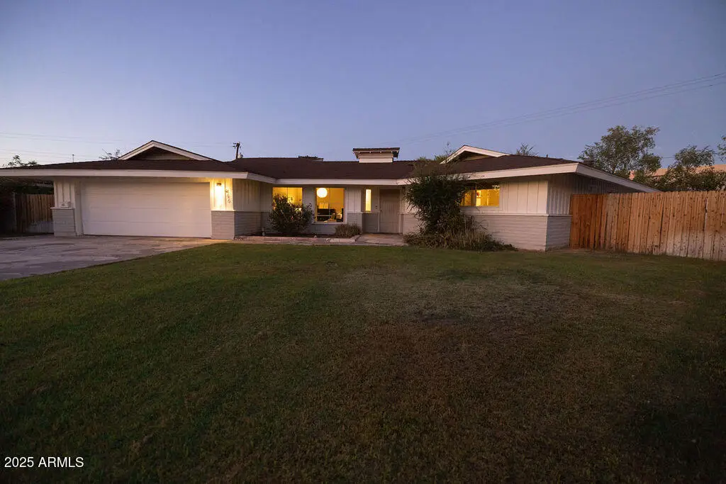 446 W Sunset Circle, Mesa, AZ 85201 - Image #1