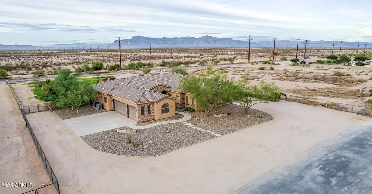 1602 E Lobo Street, San Tan Valley, AZ 85140 - Image #1