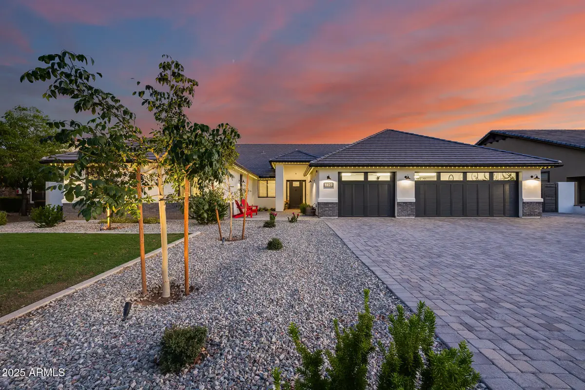 8425 W Louise Court, Peoria, AZ 85383 - Image #1