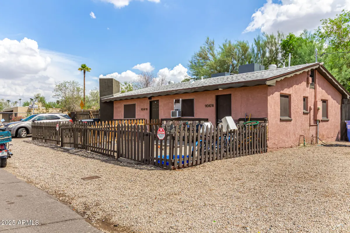 9047 N 11th Street, Phoenix, AZ 85020 - Image #1